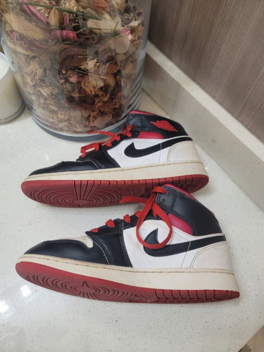 Nike Air Jordan 1 Mid Men's Size 4.5 Y Red Black White Leather High Top Sneakers - Picture 8 of 10